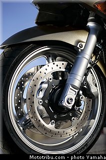 yamaha_2006_fjr_1300_a_013.jpg