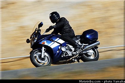 yamaha_2006_fjr_1300_as_001.jpg