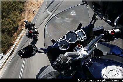 yamaha_2006_fjr_1300_as_002.jpg