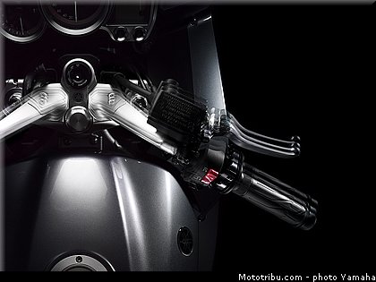 yamaha_2006_fjr_1300_as_020.jpg