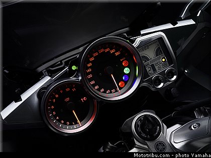 yamaha_2006_fjr_1300_as_021.jpg