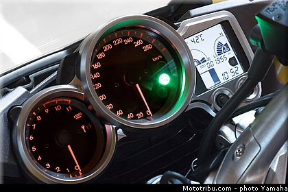 yamaha_2007_fjr_1300_a_024.jpg