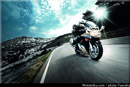 yamaha_2009_fjr_0001_a_001.jpg