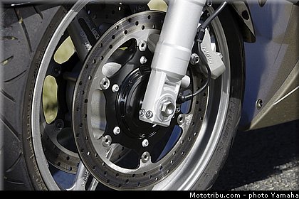 yamaha_2009_fjr_0001_a_022.jpg