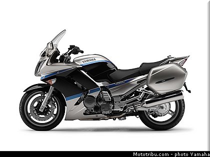 yamaha_2009_fjr_0002_as_007.jpg