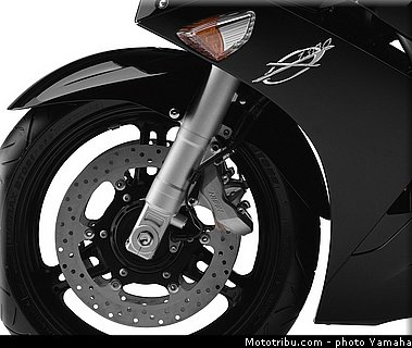 yamaha_2010_fjr_1300a_004.jpg