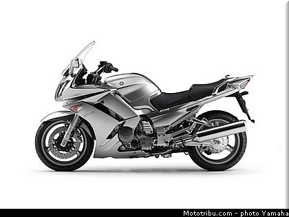 yamaha_2011_fjr_1300_as_004.jpg