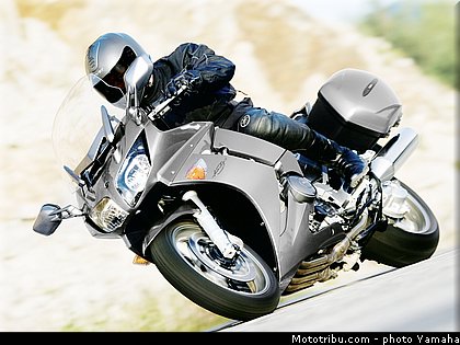 yamaha_2012_fjr_1300_a_001.jpg