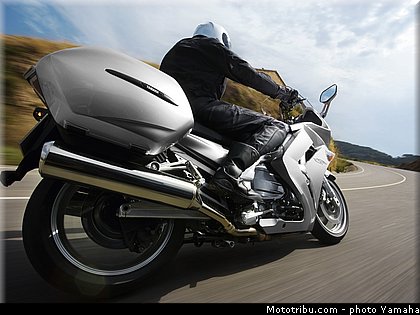 yamaha_2012_fjr_1300_a_003.jpg