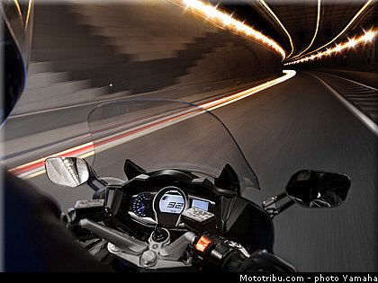 yamaha_2013_fjr_1300_a_005.jpg