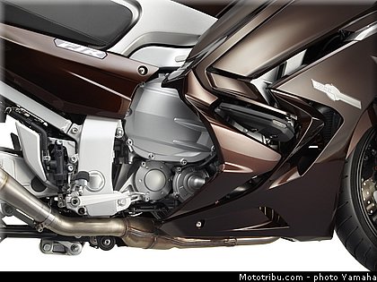 yamaha_2013_fjr_1300_a_057.jpg