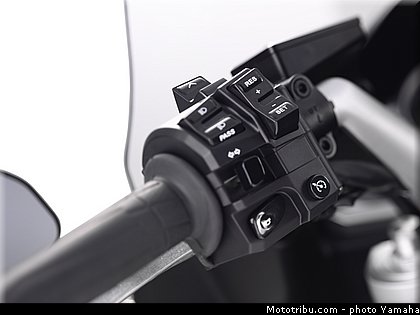 yamaha_2013_fjr_1300_a_074.jpg