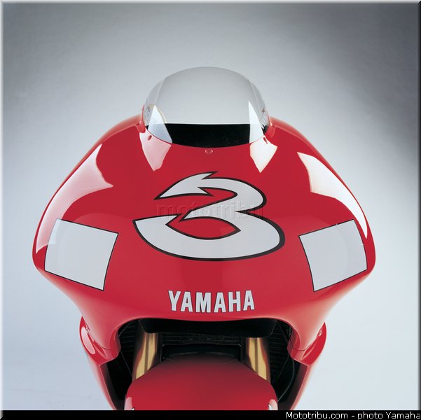 yamaha_yzr_m1_2002_1_motogp