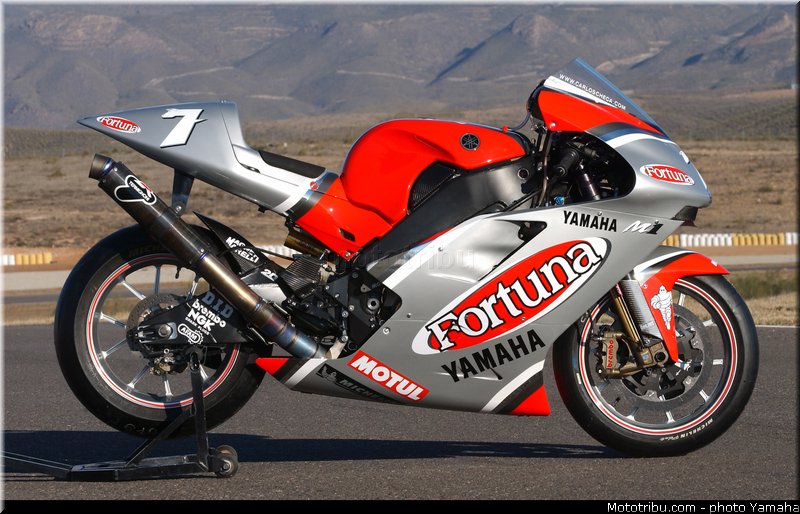 yamaha_yzr_m1_2003_006_motogp