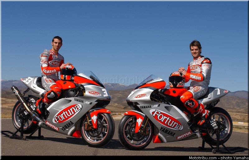 yamaha_yzr_m1_2003_018_motogp