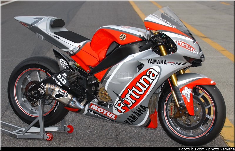 yamaha_yzr_m1_2003_042_motogp