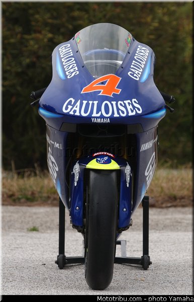 yamaha_yzr_m1_2003_045_motogp