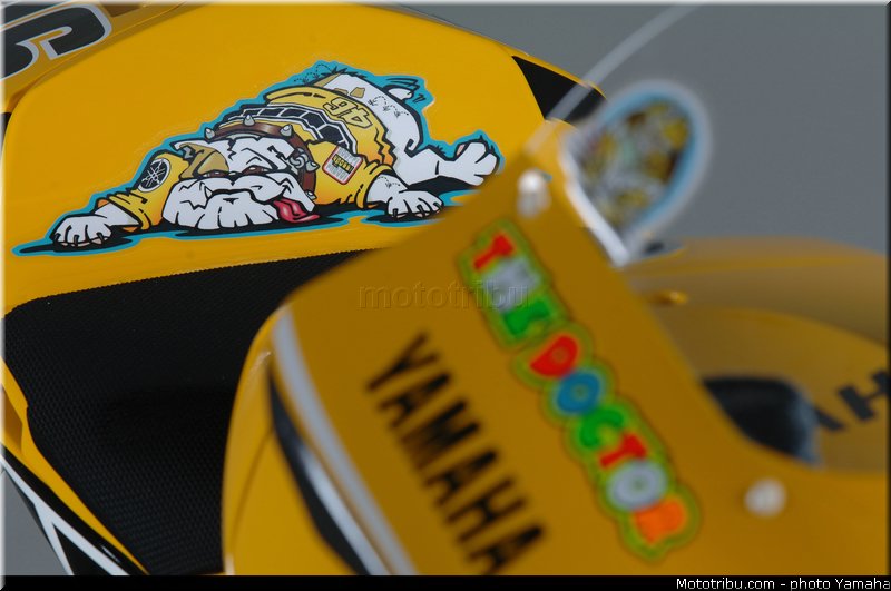 yamaha_yzr_m1_2005_10_motogp
