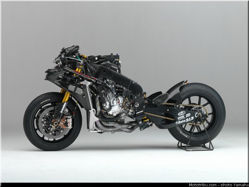 yamaha_yzr_m1_2006_05_motogp