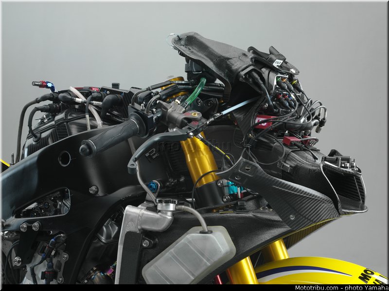 yamaha_yzr_m1_2006_13_motogp