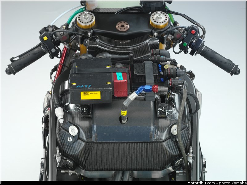 yamaha_yzr_m1_2006_15_motogp