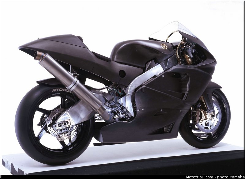 yamaha_yzr_m1_2006_52_motogp