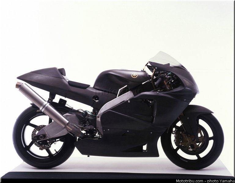 yamaha_yzr_m1_2006_62_motogp
