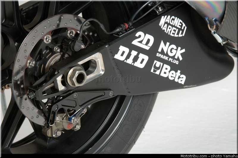 yamaha_yzr_m1_2007_01_motogp