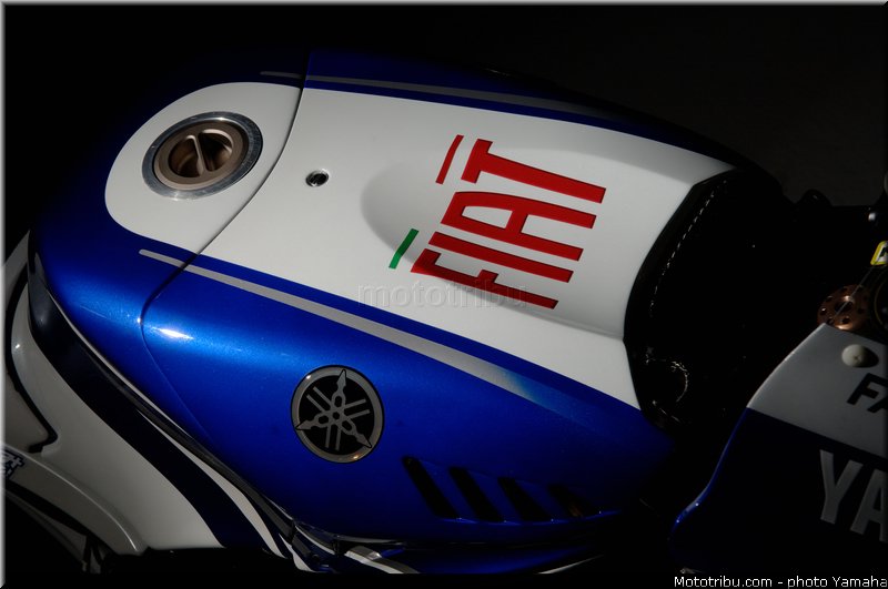 yamaha_yzr_m1_2007_11_motogp
