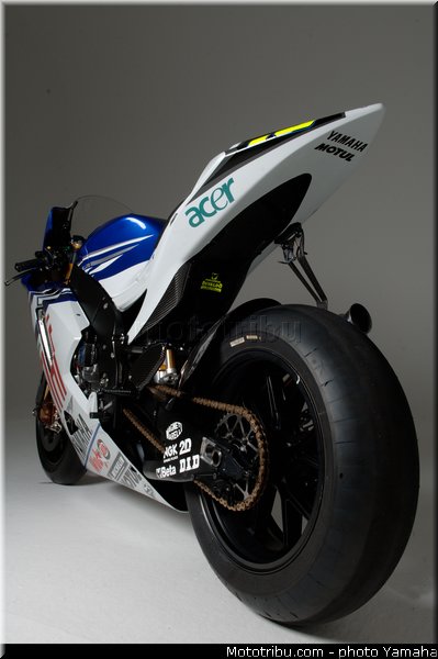 yamaha_yzr_m1_2007_14_motogp