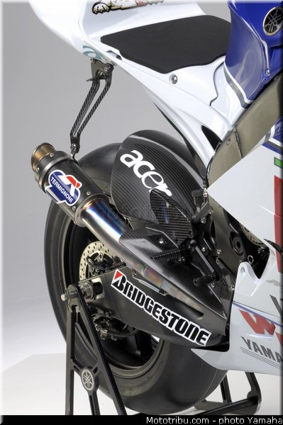 yamaha_yzr_m1_2008_04_motogp