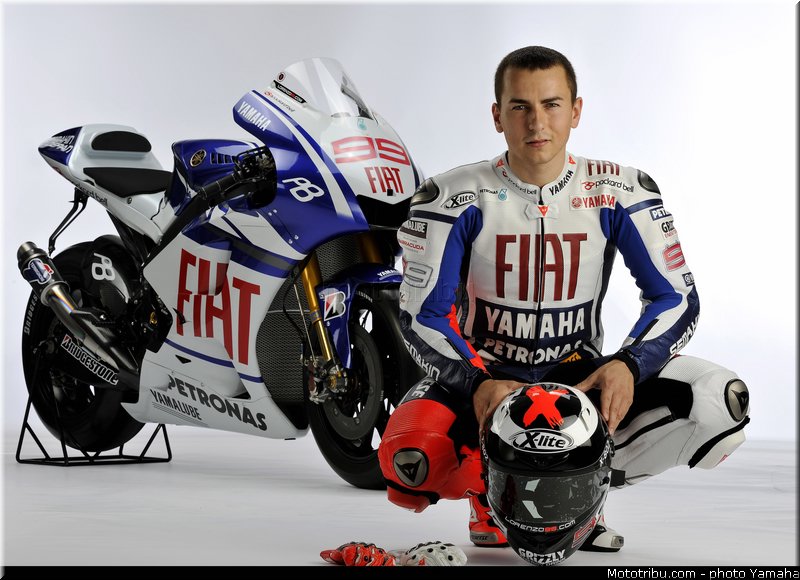 yamaha_yzr_m1_2010_2_motogp