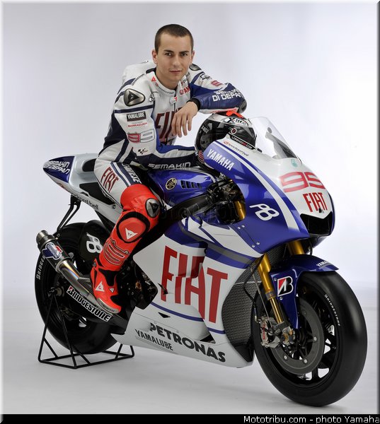 yamaha_yzr_m1_2010_5_motogp