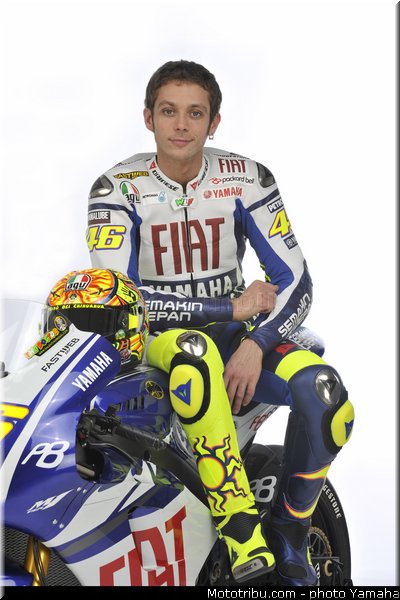 yamaha_yzr_m1_2010_9_motogp