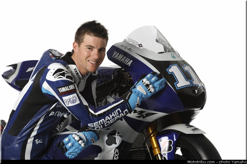 yamaha_yzr_m1_2011_15_motogp