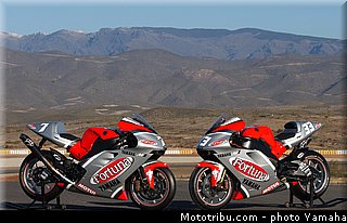 yamaha_yzr_m1_2003_005_motogp.jpg