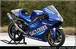 yamaha_yzr_m1_2003_008_motogp.jpg