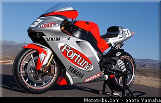 yamaha_yzr_m1_2003_015_motogp.jpg