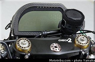 yamaha_yzr_m1_2003_026_motogp.jpg
