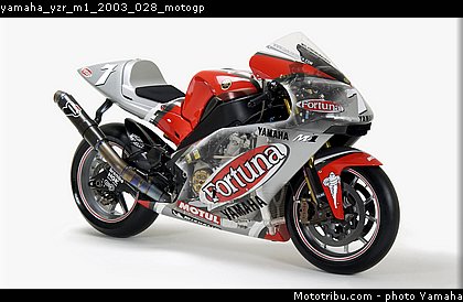 yamaha_yzr_m1_2003_028_motogp.jpg
