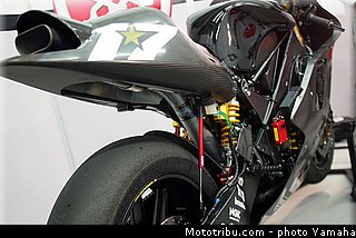 yamaha_yzr_m1_2003_030_motogp.jpg