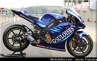 yamaha_yzr_m1_2003_036_motogp.jpg