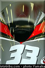 yamaha_yzr_m1_2003_049_motogp.jpg