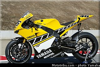 yamaha_yzr_m1_2005_02_motogp.jpg
