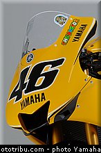 yamaha_yzr_m1_2005_06_motogp.jpg