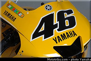 yamaha_yzr_m1_2005_09_motogp.jpg