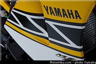 yamaha_yzr_m1_2005_14_motogp.jpg