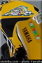 yamaha_yzr_m1_2005_17_motogp.jpg