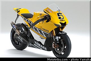yamaha_yzr_m1_2005_24_motogp.jpg