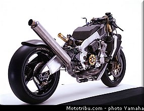 yamaha_yzr_m1_2006_33_motogp.jpg